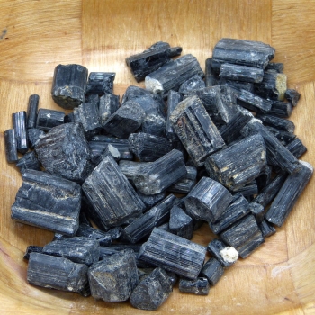 Turmalinkristalle schwarz , ca. 1-3cm, 200g